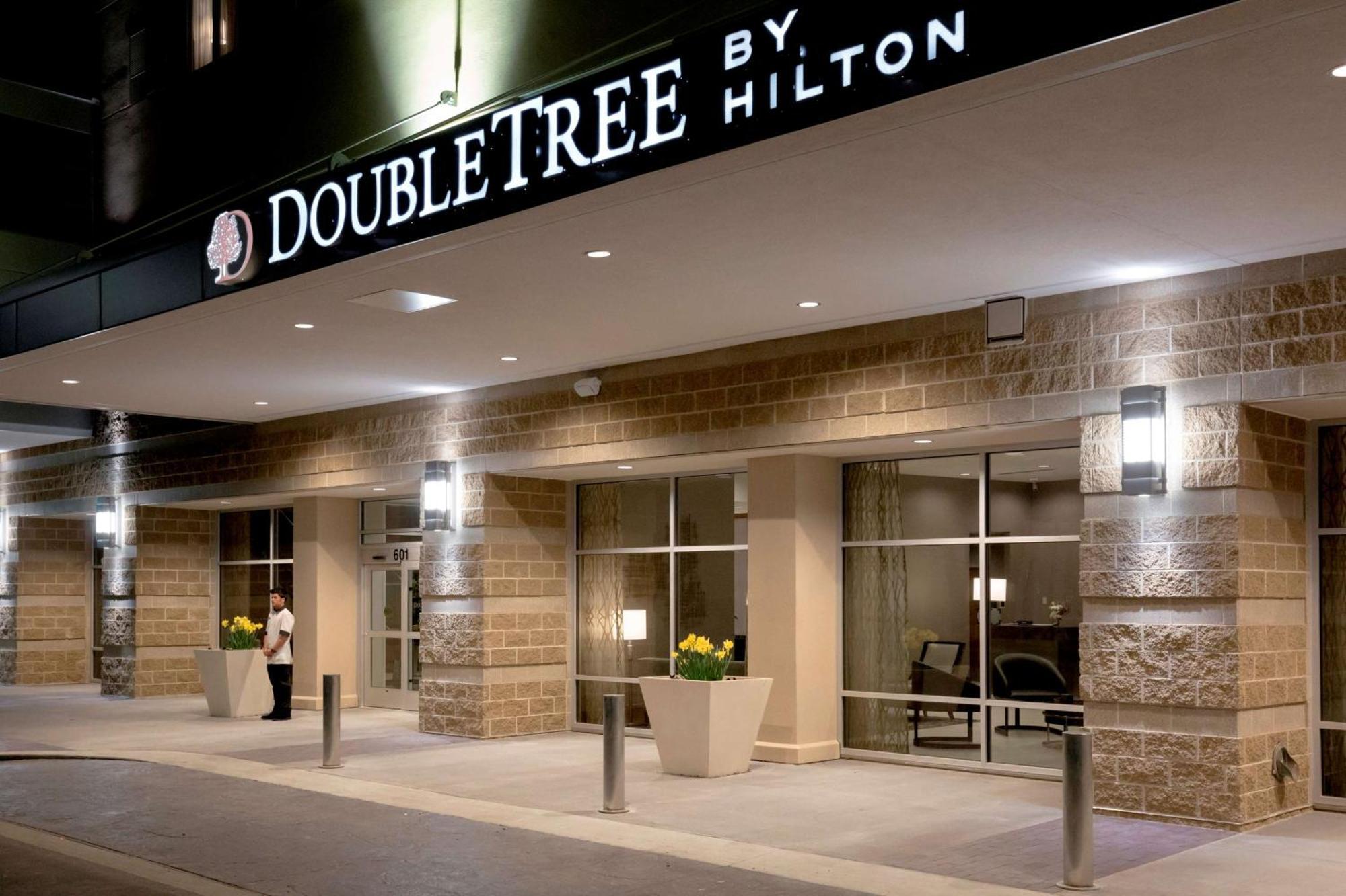 Doubletree By Hilton Evansville Exterior foto